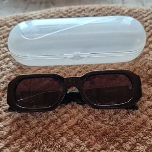 Quay Hyped Up Black Sunglasses
